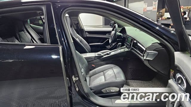Porsche Panamera 970, 2016 10