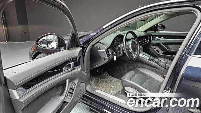 Porsche Panamera 970, 2016 11