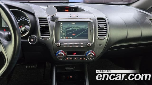 Kia The / новый New K3 Style, 2017 15