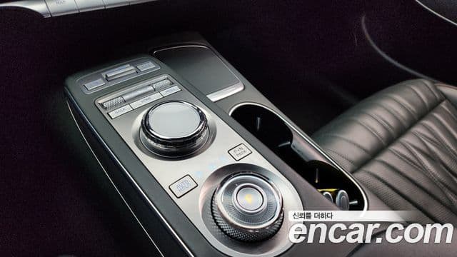 Genesis GV70, 2021 9