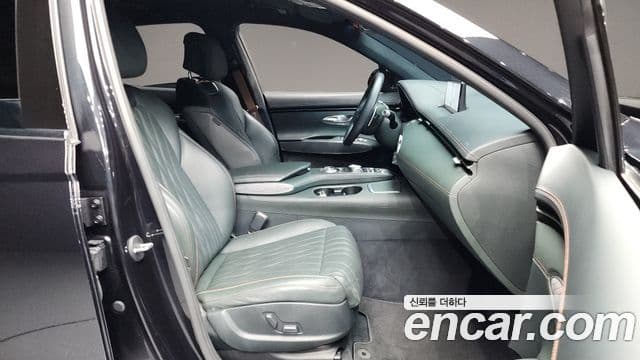 Genesis GV70, 2021 11