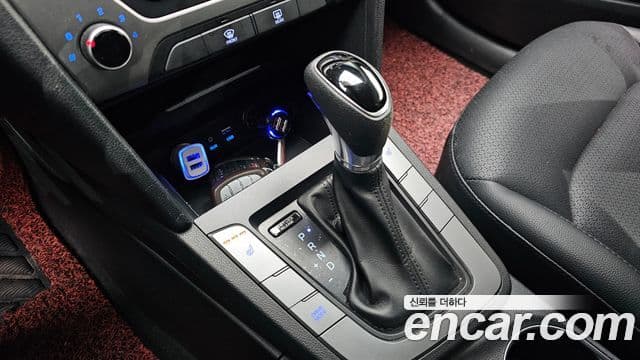 Hyundai Avante AD 1.6 GDI Value Plus, 2018 9