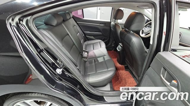 Hyundai Avante AD 1.6 GDI Value Plus, 2018 12