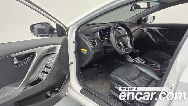 Hyundai Avante MD Premier, 2012 10