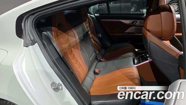 BMW 8시리즈 (G15) M850i xDrive Gran Coupe, 2023 12