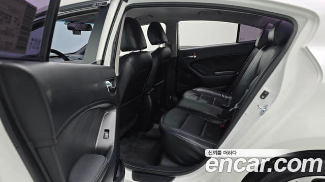 Kia K3 Noblesse, 2013 13