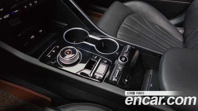 Kia K5 гибрид 3세대 Signature, 2023 9