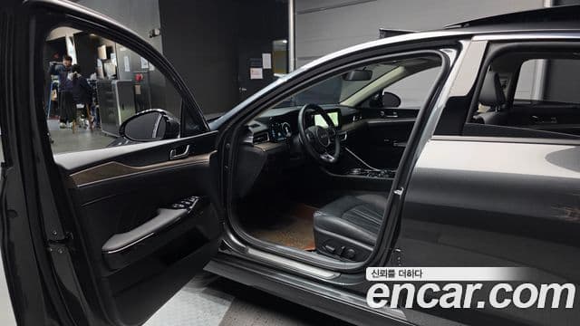 Kia K5 гибрид 3세대 Signature, 2023 11