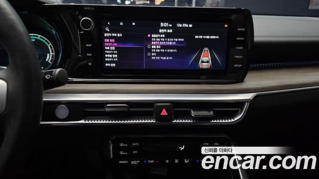 Kia K5 гибрид 3세대 Signature, 2023 14