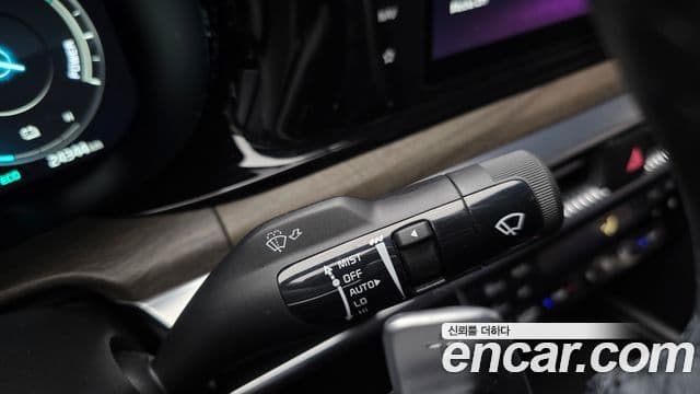 Kia K5 гибрид 3세대 Signature, 2023 16