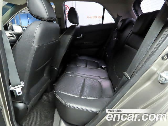 Kia All New Morning Luxury, 2012 11