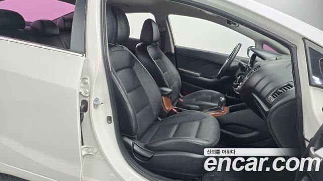 Kia K3 Luxury, 2013 10