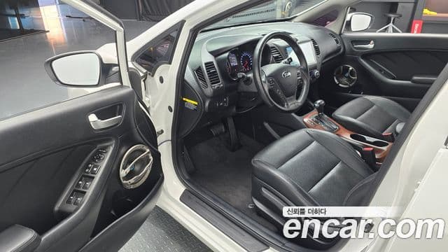 Kia K3 Luxury, 2013 11