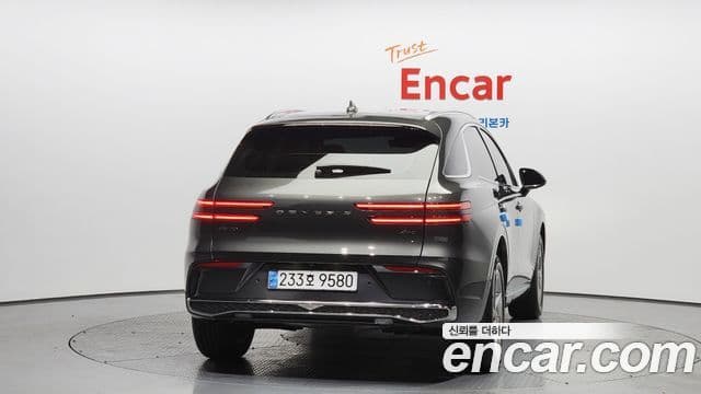 Genesis GV70, 2025 4