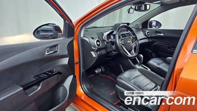 Chevrolet(GM대우) 아베오 хэтчбек 1.4 турбо RS, 2014 10