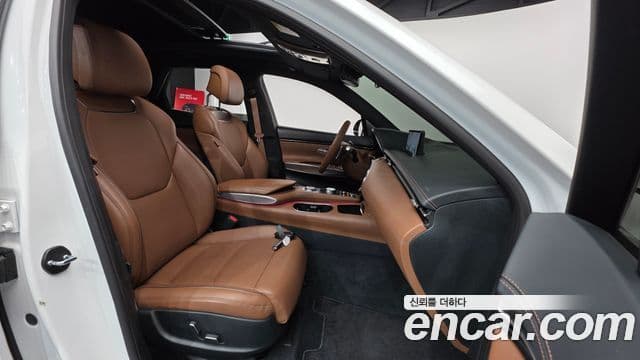 Genesis GV70, 2021 10