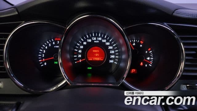 Kia K5 Prestige, 2012 8