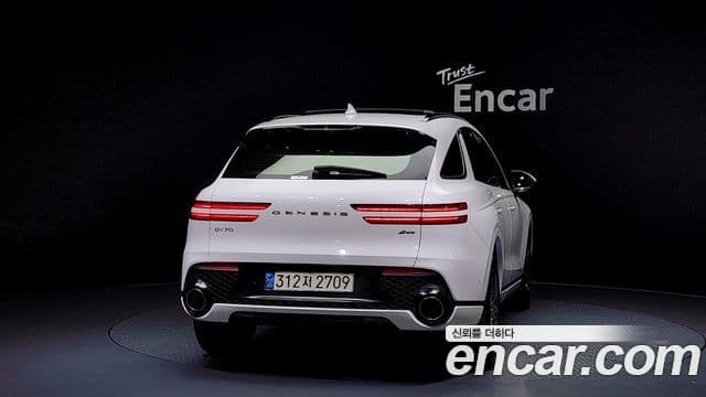 Genesis GV70, 2021 4
