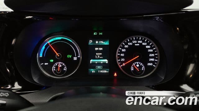 Kia K5 гибрид 3세대 Prestige, 2023 8