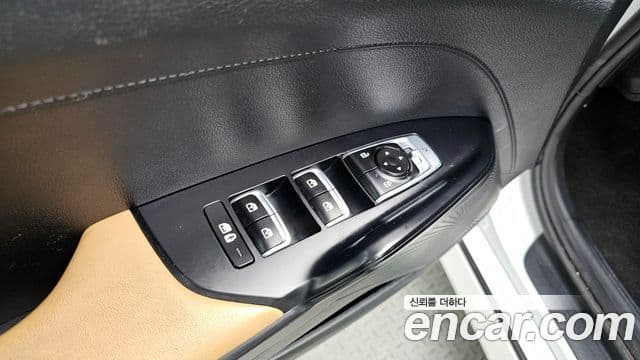 Kia K5 гибрид 3세대 Prestige, 2023 18
