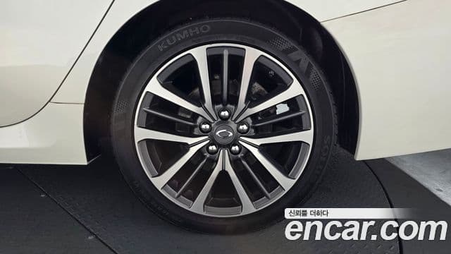 Renault Korea(Samsung) SM7 Nova LPLI 2.0 LPe для людей с инвалидностью, 2018 все фото