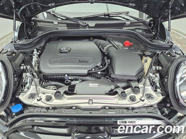 Mini Cooper S кабриолет 4세대 JCW, 2025 6