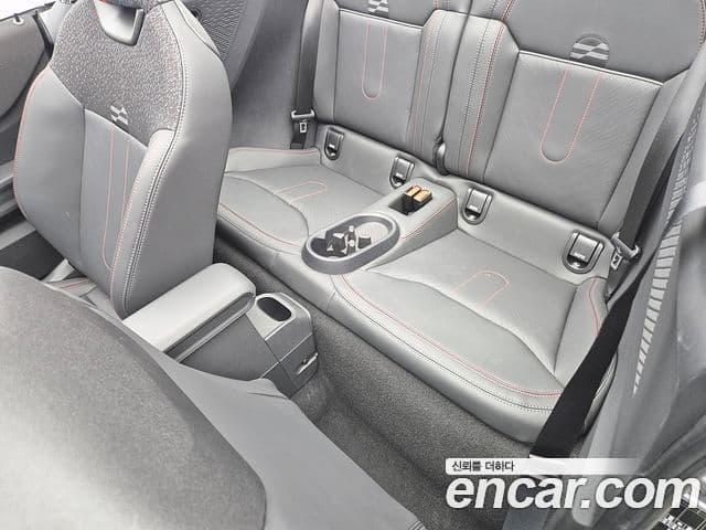 Mini Cooper S кабриолет 4세대 JCW, 2025 11