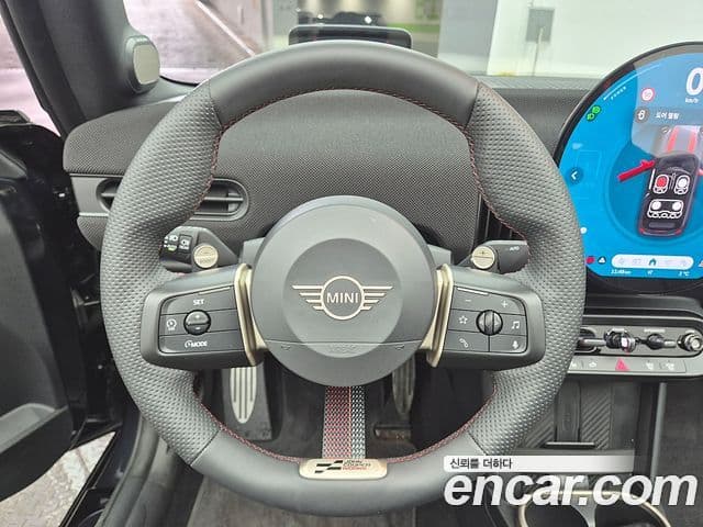 Mini Cooper S кабриолет 4세대 JCW, 2025 14