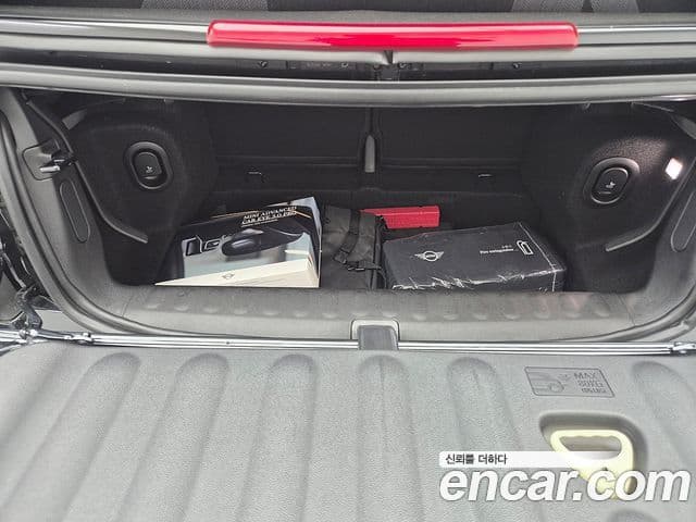 Mini Cooper S кабриолет 4세대 JCW, 2025 20