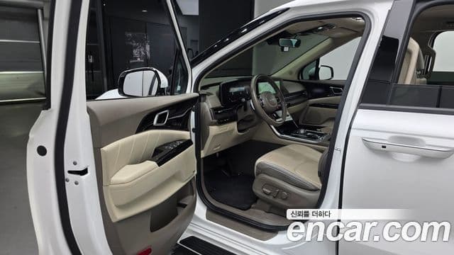 Kia Carnival 4세대 Signature, 2022 11