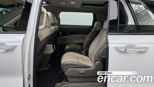 Kia Carnival 4세대 Signature, 2022 12