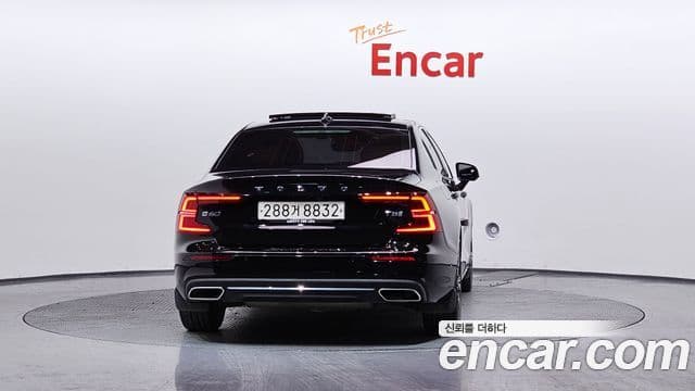 Volvo S60 3세대 T5 Inscription, 2020 4