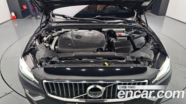 Volvo S60 3세대 T5 Inscription, 2020 6
