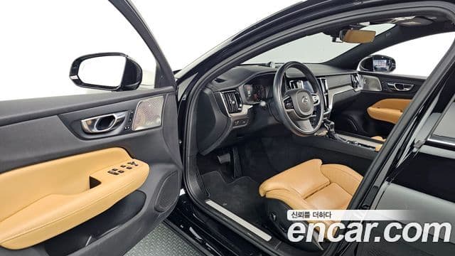 Volvo S60 3세대 T5 Inscription, 2020 12