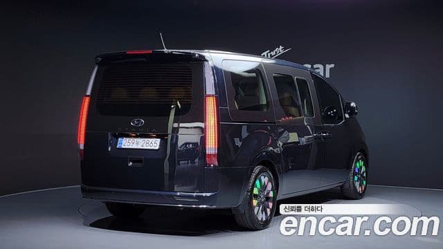 Hyundai Staria Inspiration, 2022 2