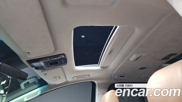 Hyundai Staria Inspiration, 2022 17