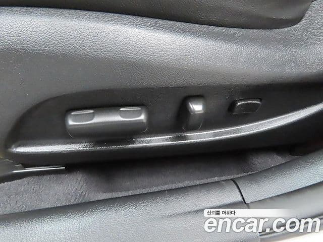 Hyundai YF Sonata люксовая версия, 2010 7