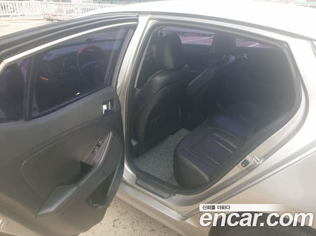 Kia K5 Prestige, 2012 11