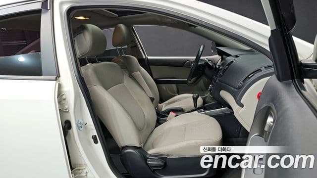 Kia Forte 1.6 CVVT W에디션, 2010 10