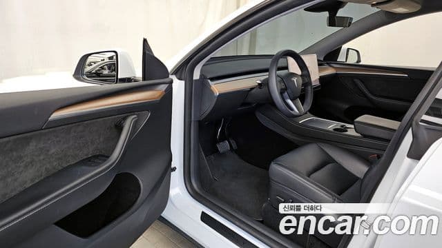 Tesla модель Y, 2024 10