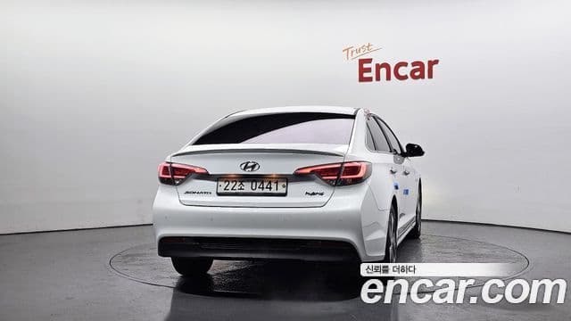 Hyundai LF Sonata гибрид Premium, 2017 4