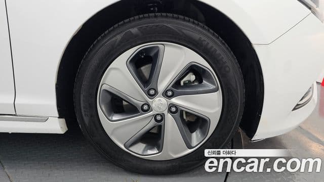 Hyundai LF Sonata гибрид Premium, 2017 все фото