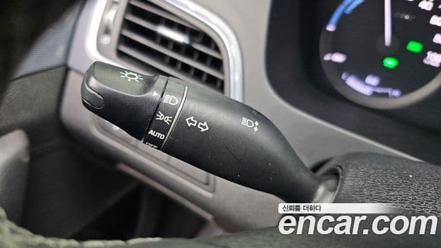 Hyundai LF Sonata гибрид Premium, 2017 16