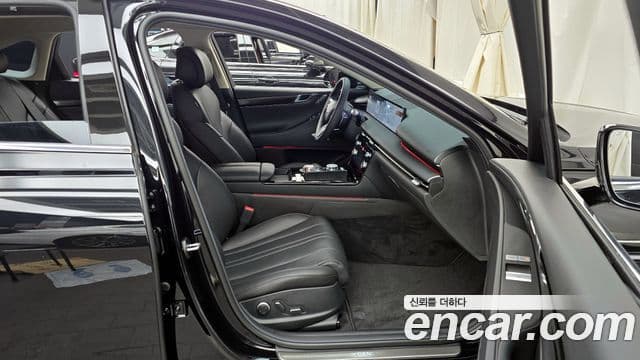 Genesis G80 (RG3) бензин 2.5 турбо AWD, 2026 11