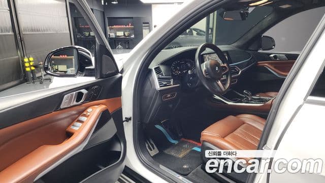 BMW X7 (G07) xDrive 40i M Sport 6인승, 2019 10
