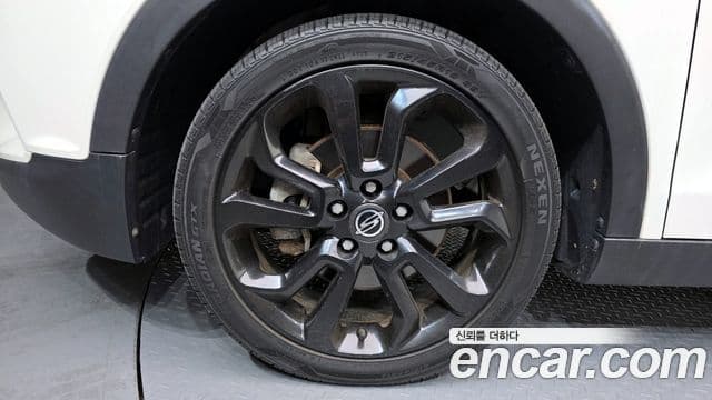 KG모빌리티(SsangYong) Tivoli топовая версия, 2015 все фото