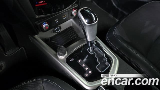 KG모빌리티(SsangYong) Tivoli топовая версия, 2015 9