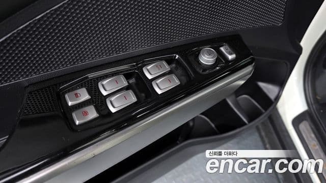 KG모빌리티(SsangYong) Tivoli топовая версия, 2015 11