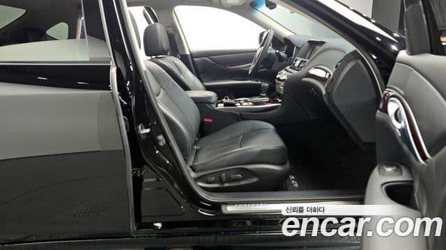 Infiniti Q70 Style, 2018 11