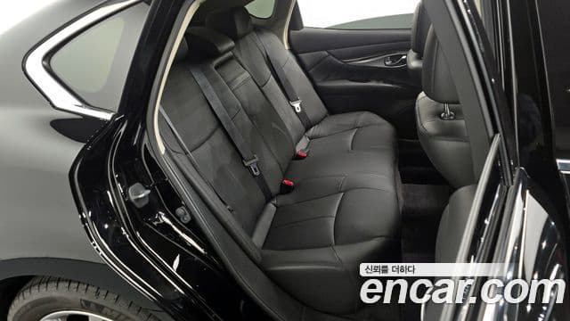 Infiniti Q70 Style, 2018 12